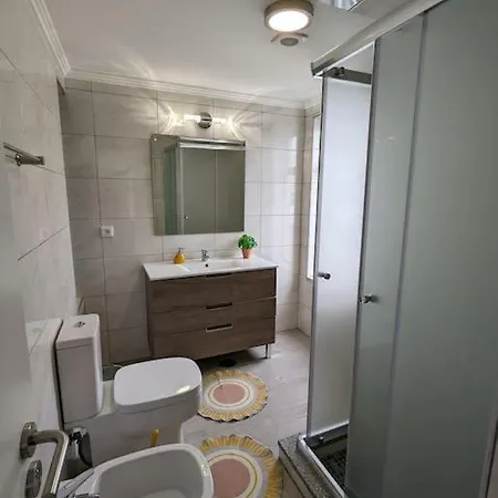 Oceanview 2 Bedroom 5 Adults Pdl * Ponta Delgada (Sao Miguel)